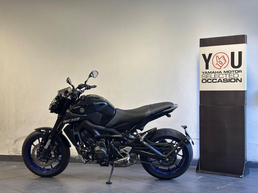 Yamaha MT-09 (2017 - 20) (2)