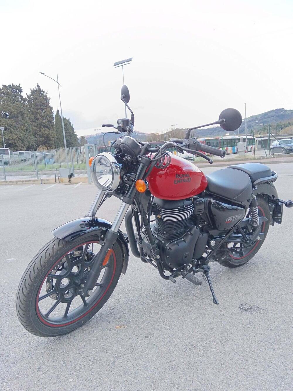 Royal Enfield Meteor 350 (2021 - 26) (3)