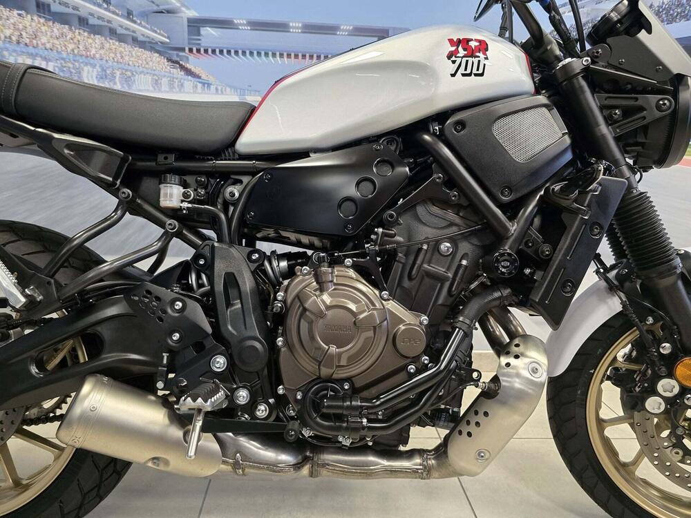 Yamaha XSR 700 XTribute (2022 - 24) (16)