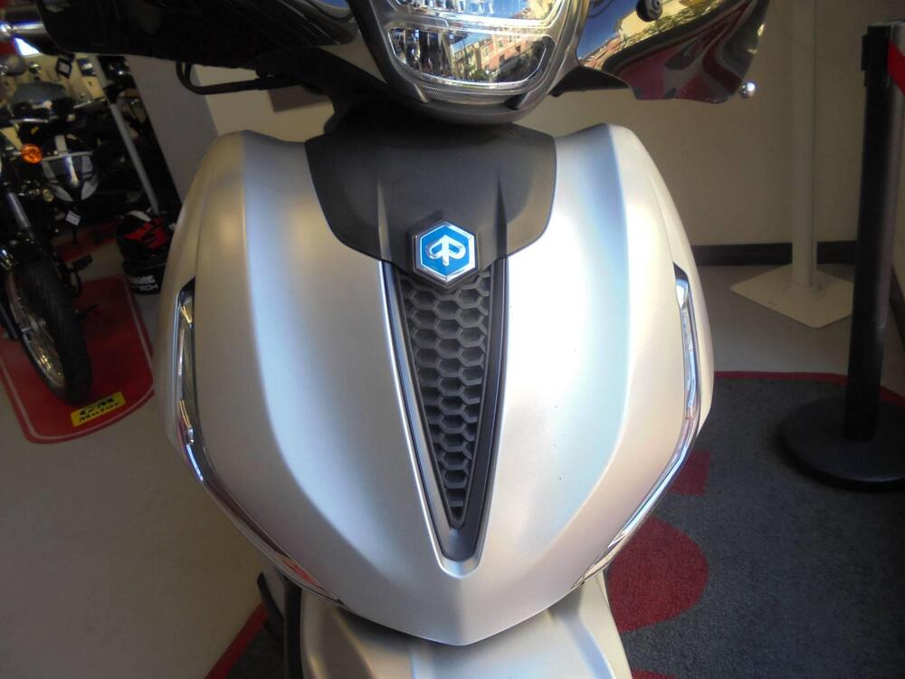 Piaggio Beverly 300 S ABS-ASR (2021 - 25) (2)