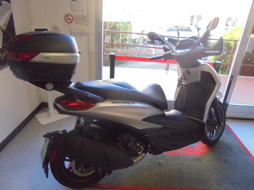 Piaggio Beverly 300 S ABS-ASR (2021 - 25) (3)