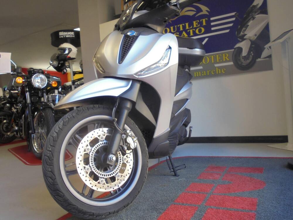 Piaggio Beverly 300 S ABS-ASR (2021 - 25) (6)