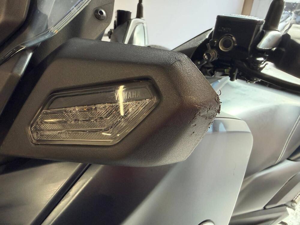 Yamaha X-Max 300 (2021 - 24) (6)