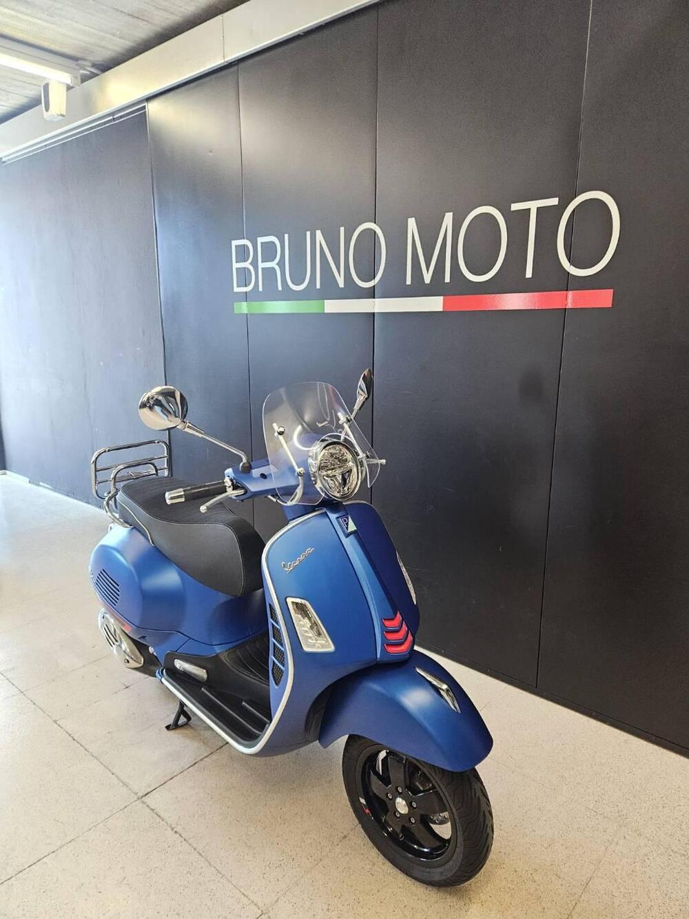 Vespa GTS 300 Super (2017 - 18) (4)