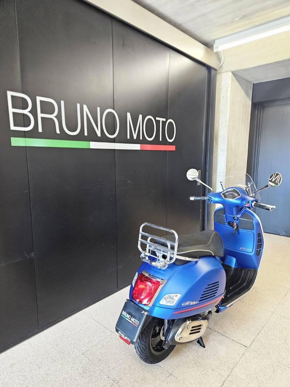 Vespa GTS 300 Super (2017 - 18) (5)