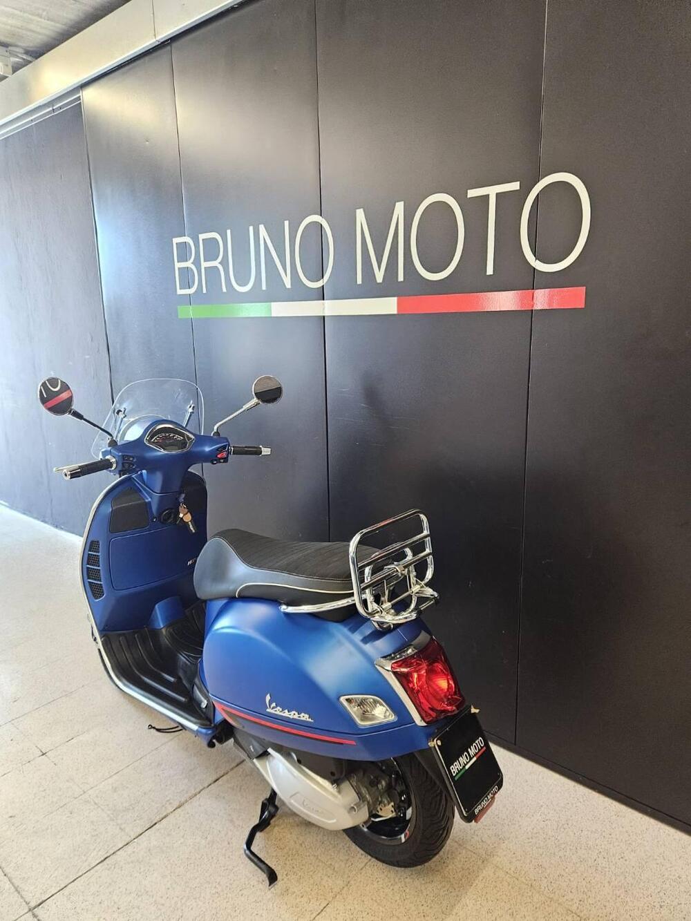 Vespa GTS 300 Super (2017 - 18) (7)