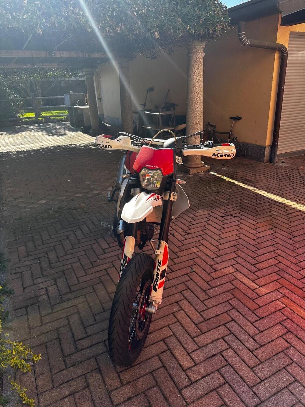 Fantic Motor XMF 125 Motard Performance 4t (2021 - 22) (2)