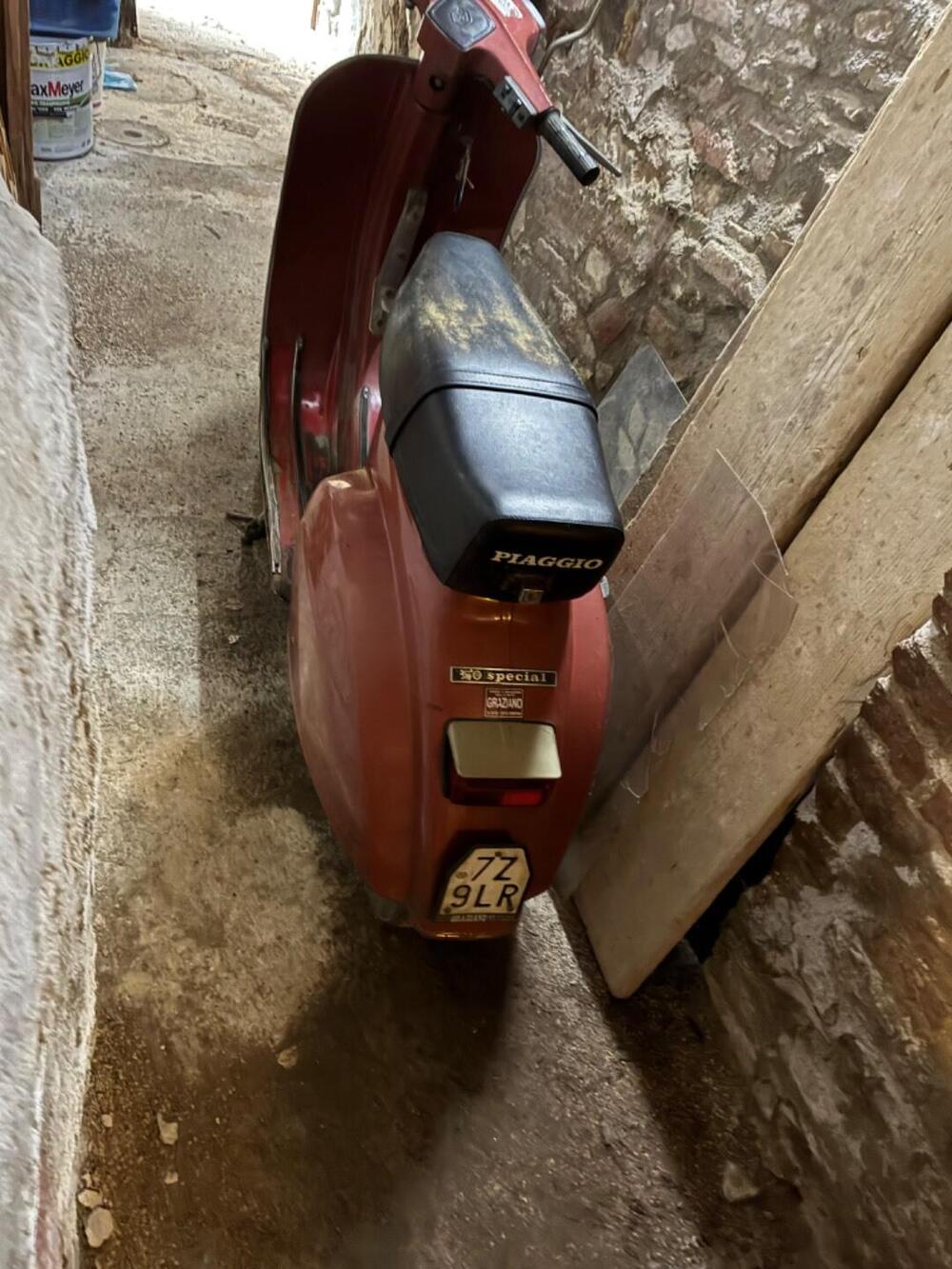 Piaggio VESPA 50 SPECIAL (4)