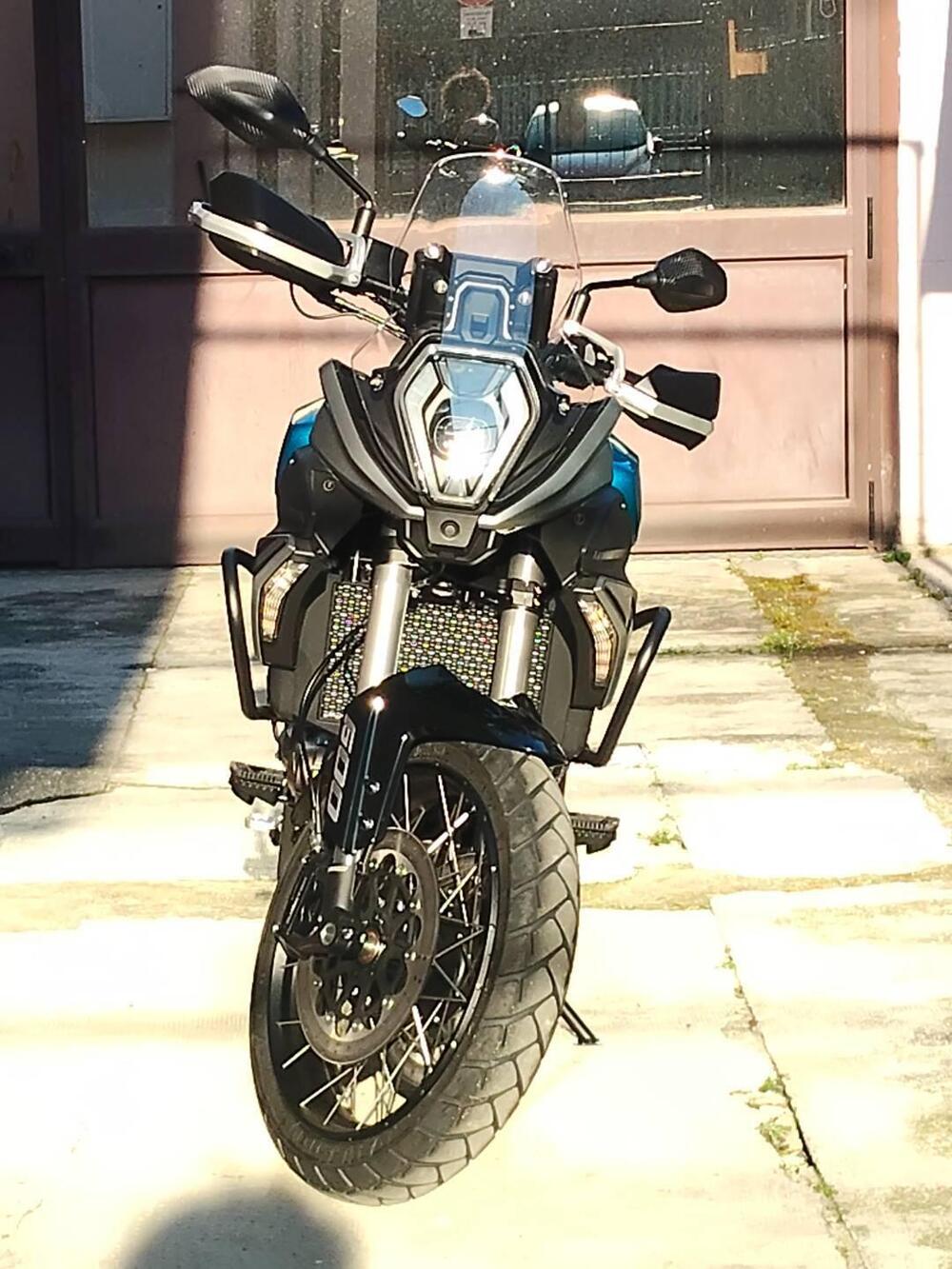 QJ Motor SRT 600 SX (2024 - 26) (3)