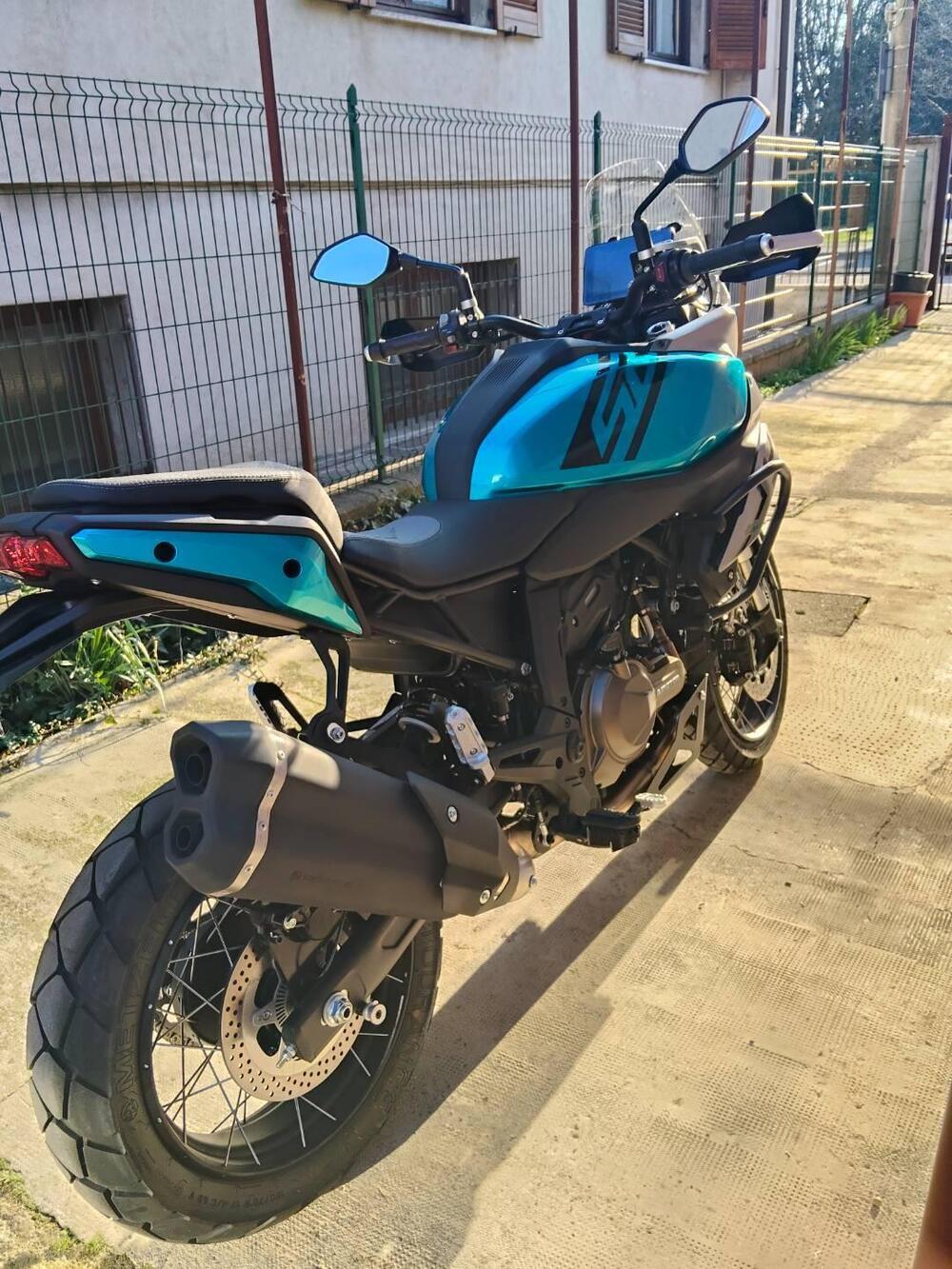 QJ Motor SRT 600 SX (2024 - 26) (4)