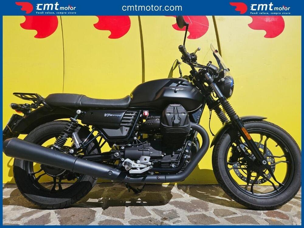 Moto Guzzi V7 III Stone (2017 - 20)