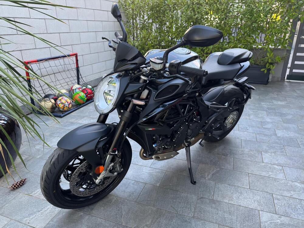 MV Agusta Brutale 800 R (2023 - 25) (3)