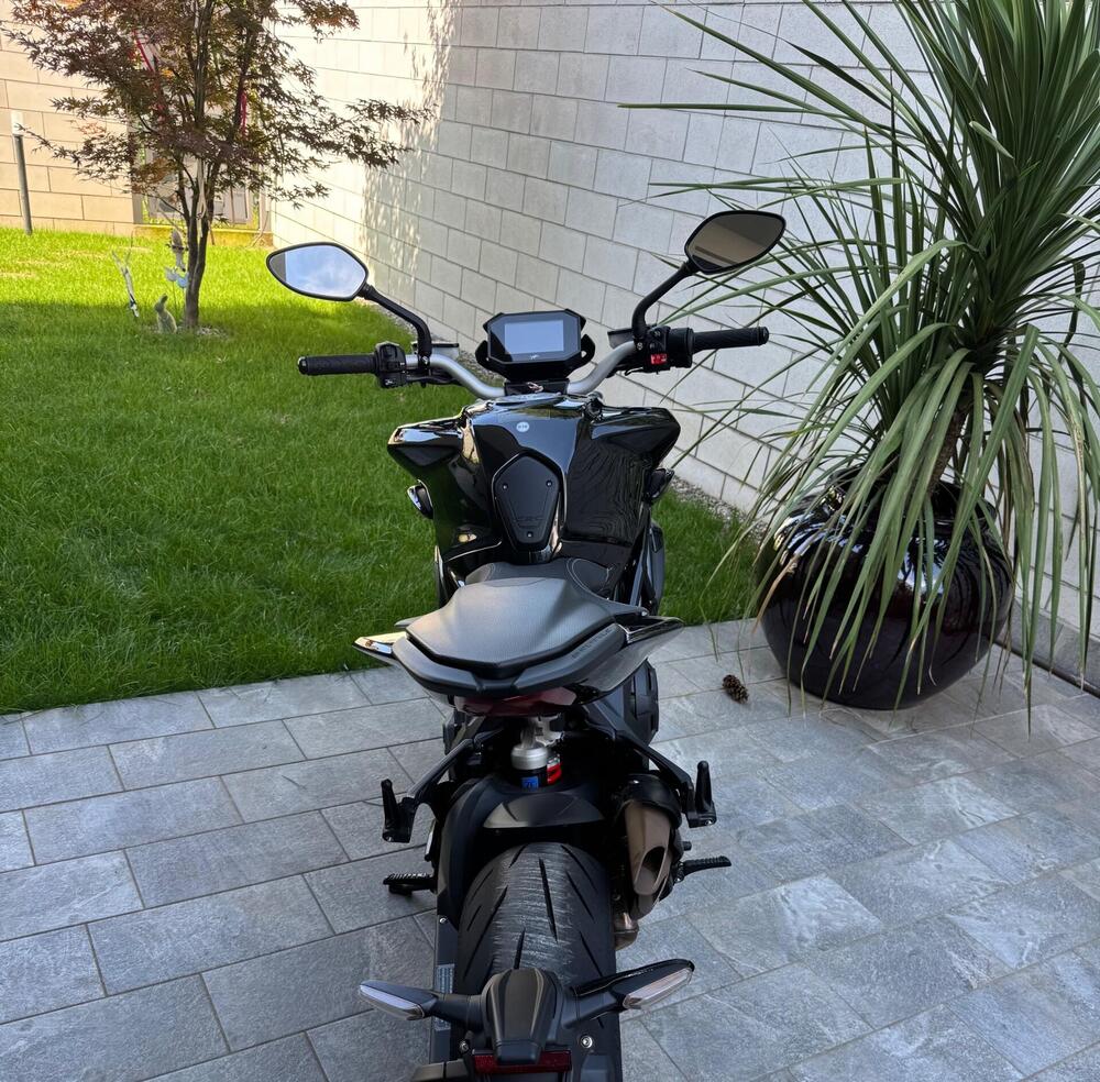 MV Agusta Brutale 800 R (2023 - 25) (5)