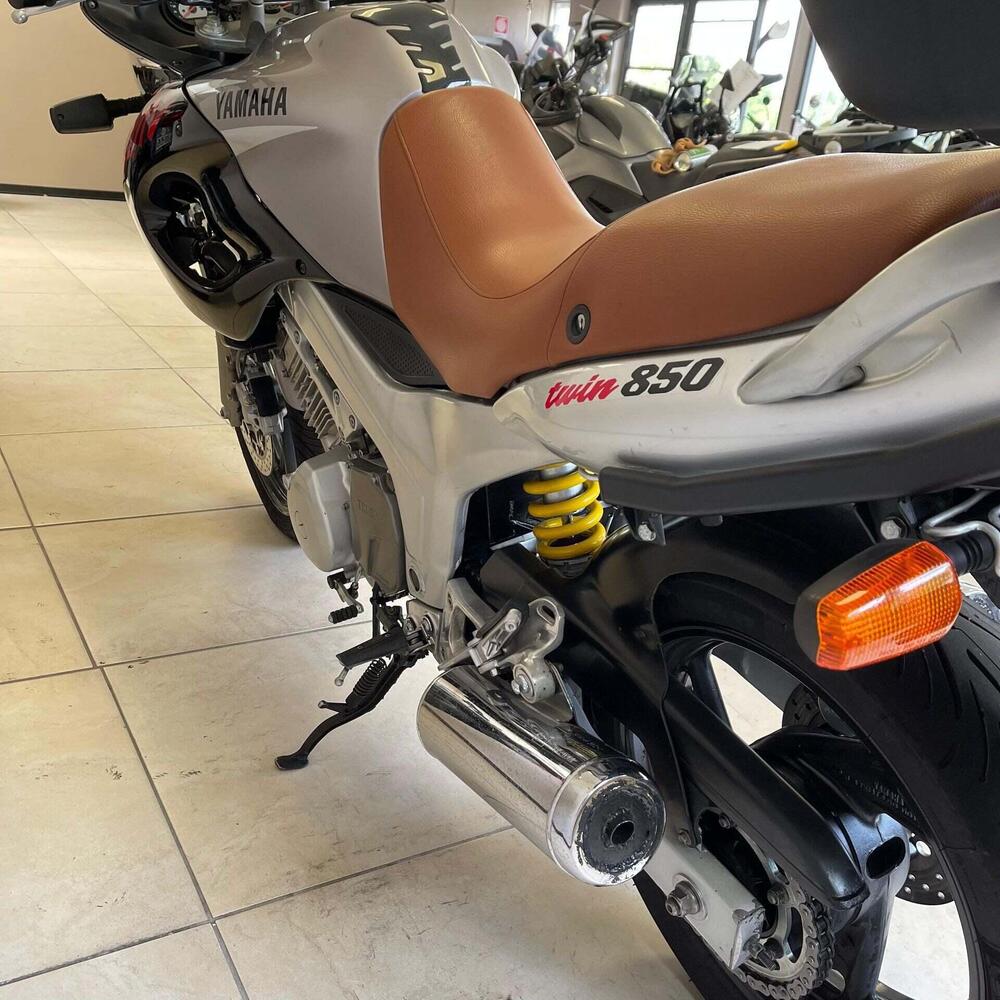 Yamaha TDM 850 (1996 - 01) (11)