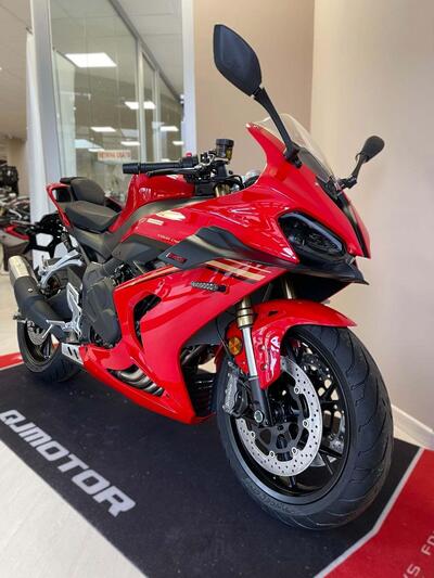 QJ Motor SRK 800 RR (2024) nuova