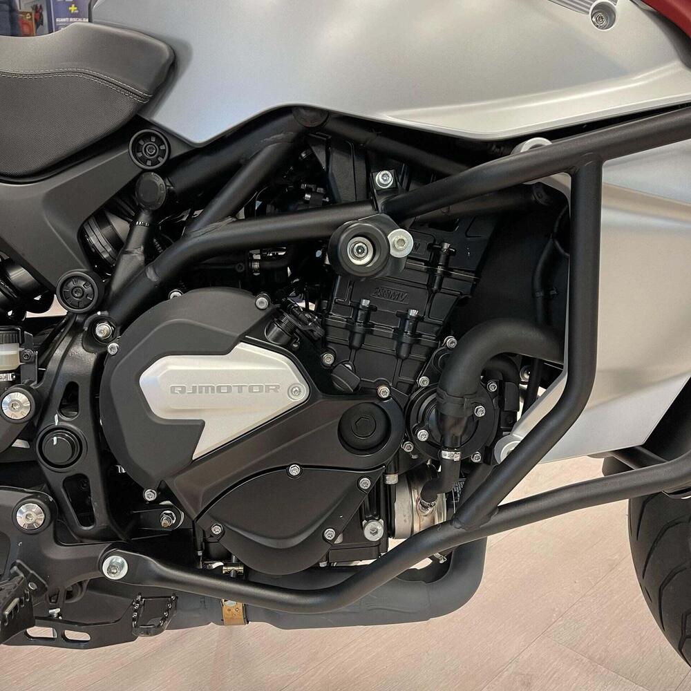 QJ Motor SRT 800 S (2024 - 25) (8)