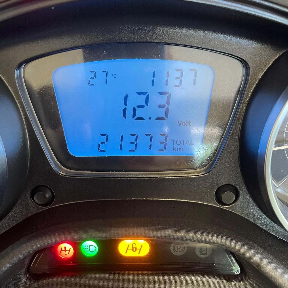 Piaggio MP3 400 ABS Hpe (2023 - 25) (2)