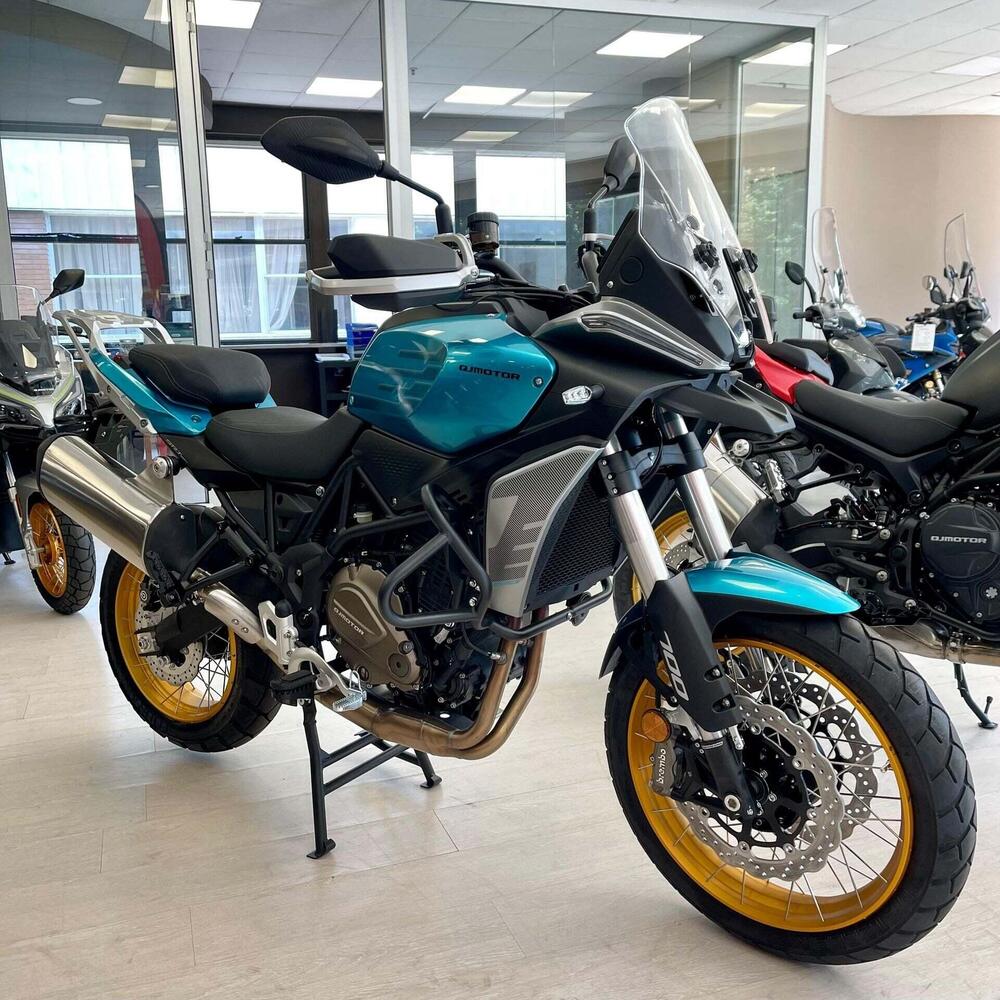 QJ Motor SRT 700 SX (2025 - 26) (2)