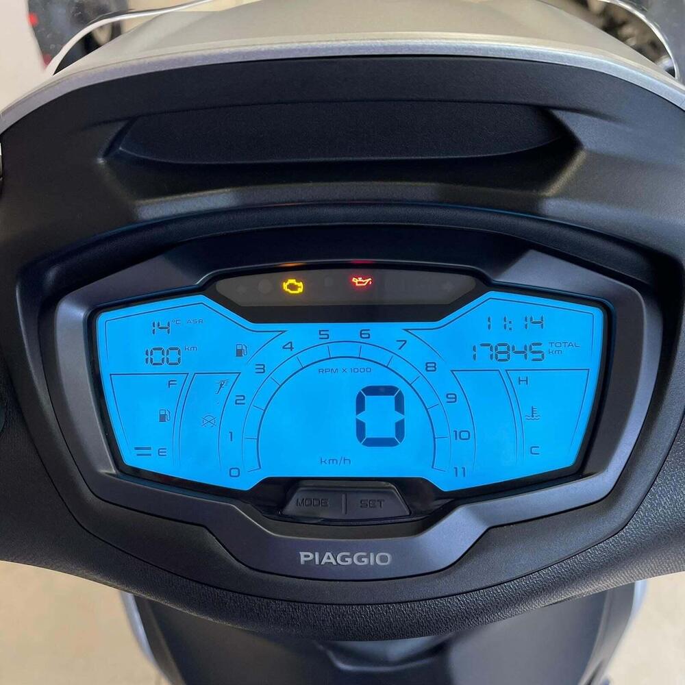 Piaggio Beverly 400 S ABS-ASR (2021 - 24) (2)