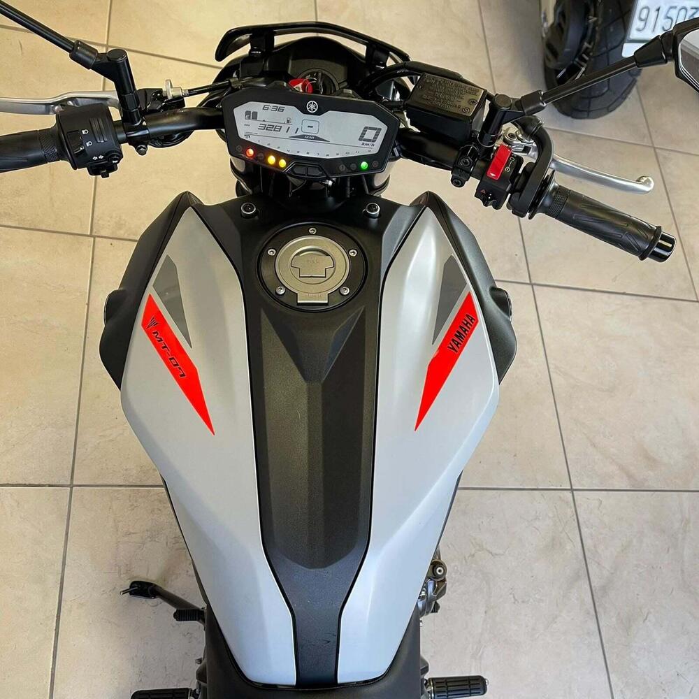 Yamaha MT-07 (2018 - 20) (3)