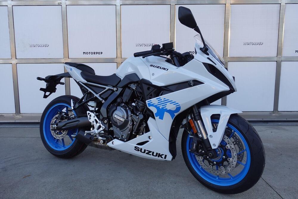 Suzuki GSX-8R (2024 - 26) (4)