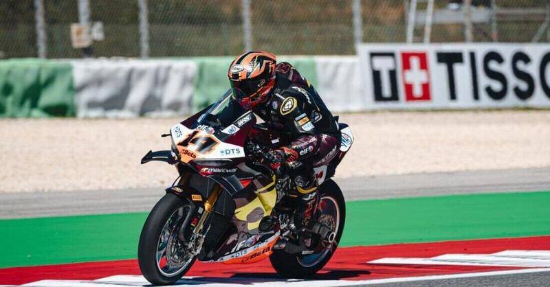 SBK 2026. GP del Portogallo a Portimao. Sam Lowes davanti a Nicol&ograve; Bulega nelle FP1 