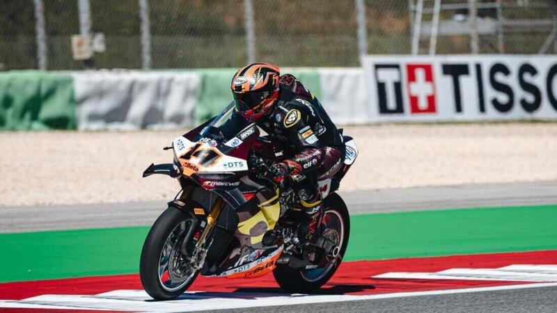 SBK 2026. GP del Portogallo a Portimao. Sam Lowes davanti a Nicol&ograve; Bulega nelle FP1 