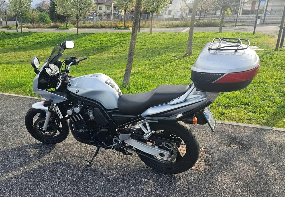 Yamaha FZS 600 Fazer (2002 - 03) (6)