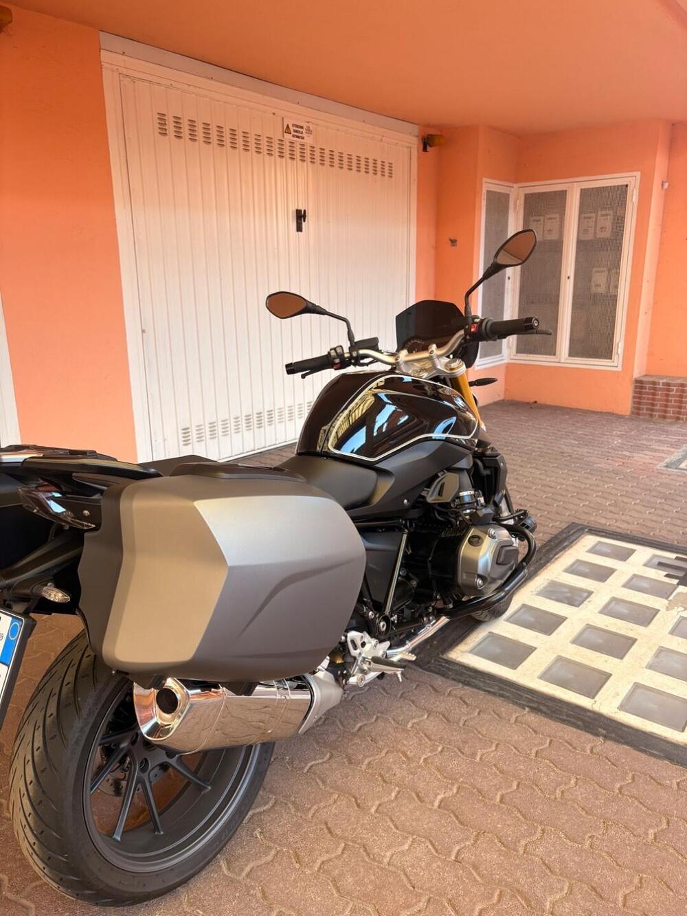 Bmw R 1200 R Black Edition (2017 - 18) (3)