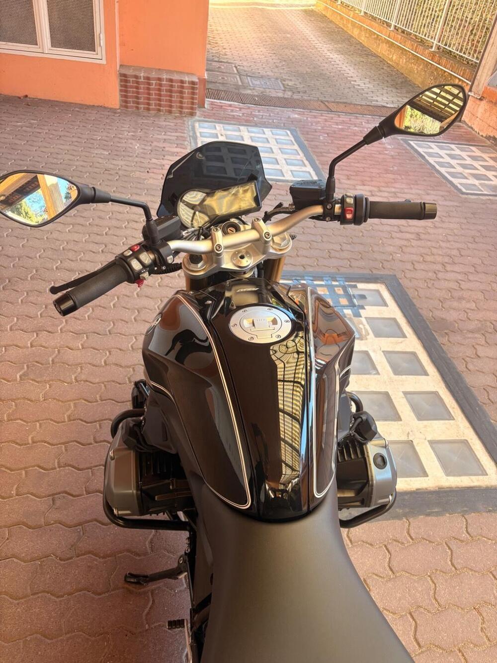 Bmw R 1200 R Black Edition (2017 - 18) (4)