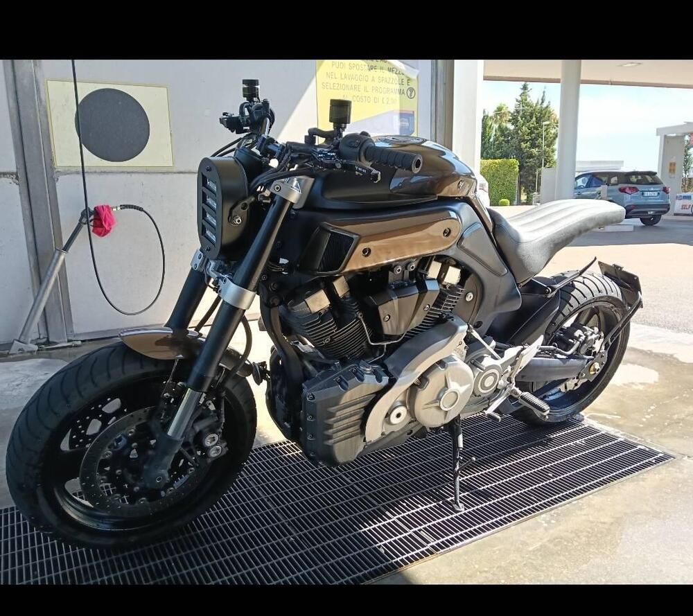 Yamaha MT-01 (2005- 11) (3)