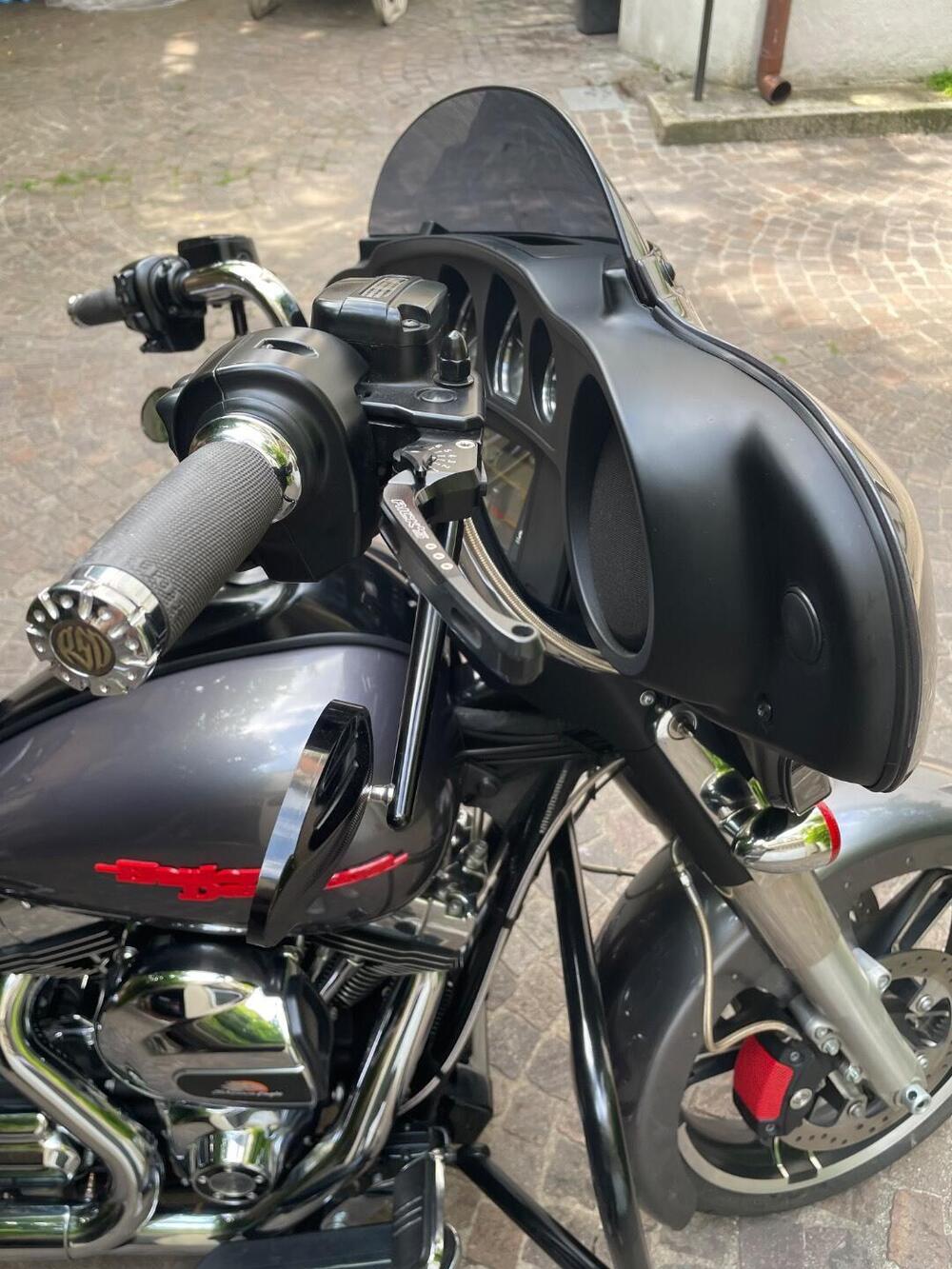 Harley-Davidson 1690 Street Glide Special (2014 - 16) - FLHX