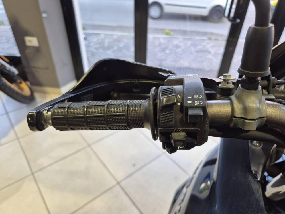 Honda Transalp XL 650V (2005 - 06) (12)