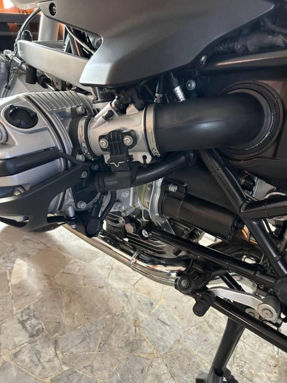 Bmw R 1200 R (2006 - 11) (5)