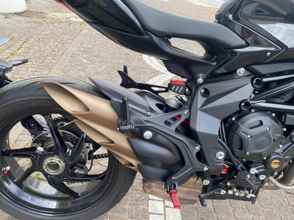 MV Agusta Brutale 800 R (2023 - 25) (8)
