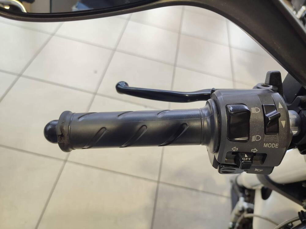 Ducati Monster 696 (2008 - 13) (9)