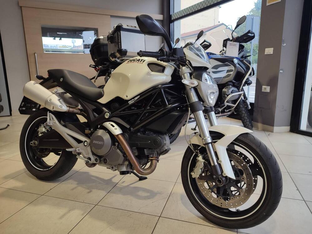 Ducati Monster 696 (2008 - 13) (2)