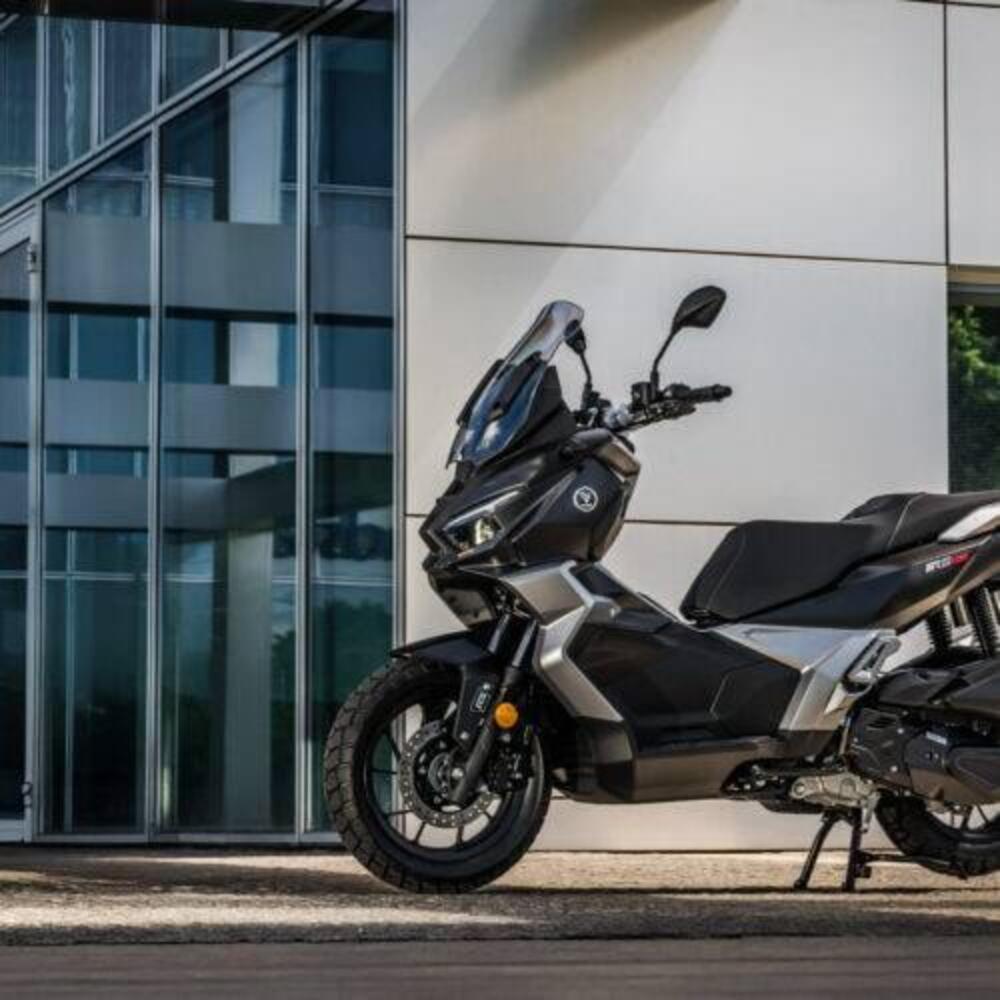 Voge Sfida SR2 ADV (2026) (15)