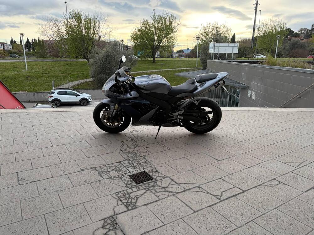 Yamaha YZF R1 (2006 - 07) (3)