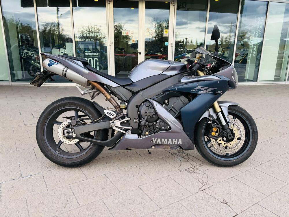 Yamaha YZF R1 (2006 - 07) (2)