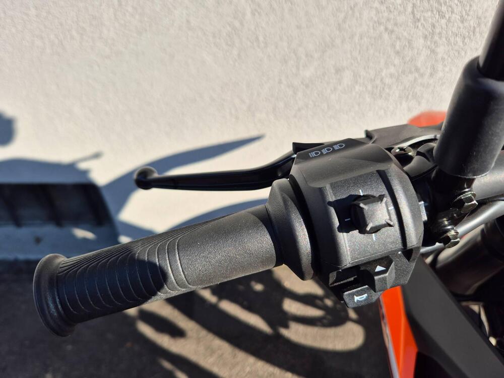 KTM 125 SMC R (2025 - 26) (15)