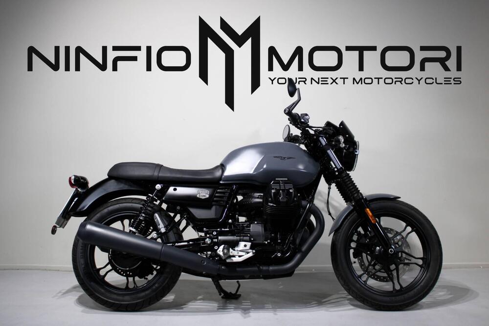 Moto Guzzi V7 III Stone (2017 - 20)