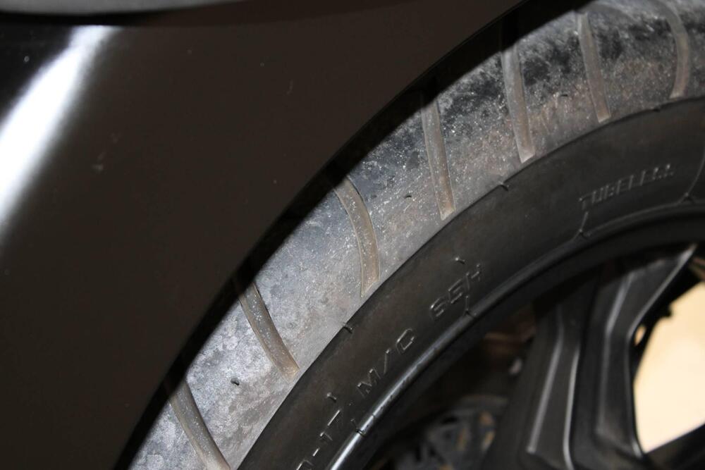 Moto Guzzi V7 III Stone (2017 - 20) (7)