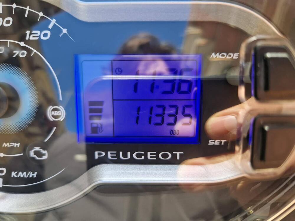 Peugeot Tweet 200 Active (2021 - 25) (4)