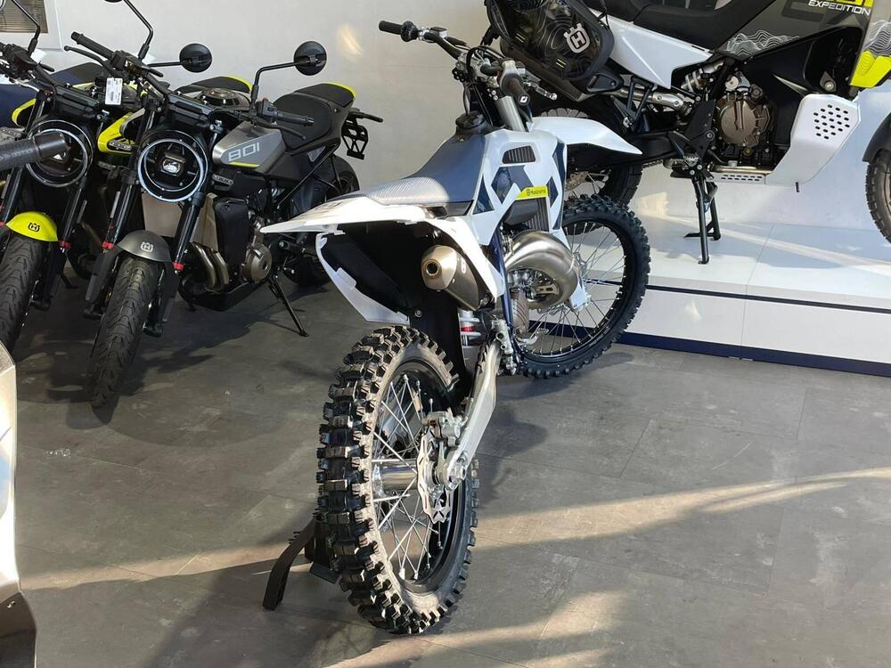 Husqvarna TC 125 (2026) (4)