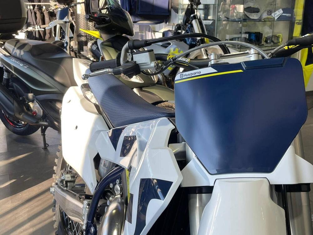 Husqvarna TC 125 (2026) (9)