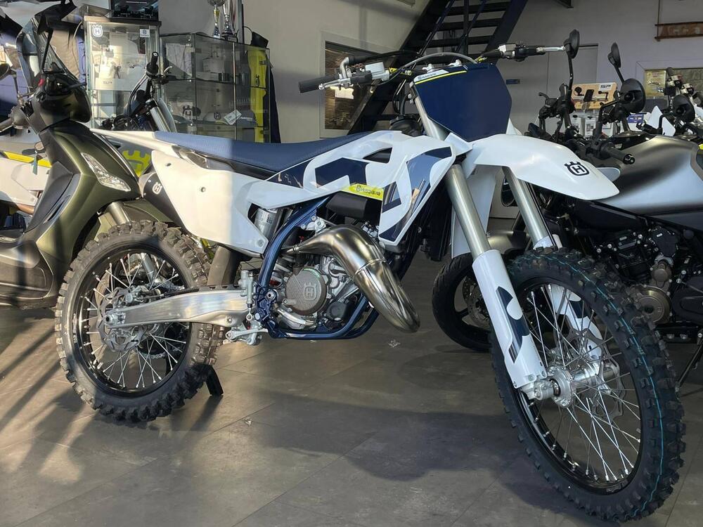 Husqvarna TC 125 (2026) (2)