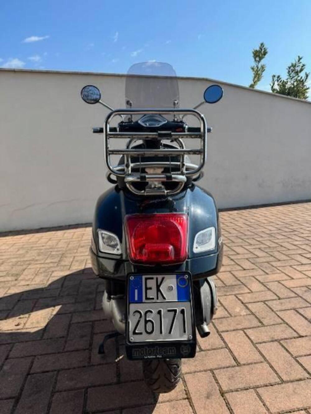 Vespa GTS 300 (2017 - 18) (2)