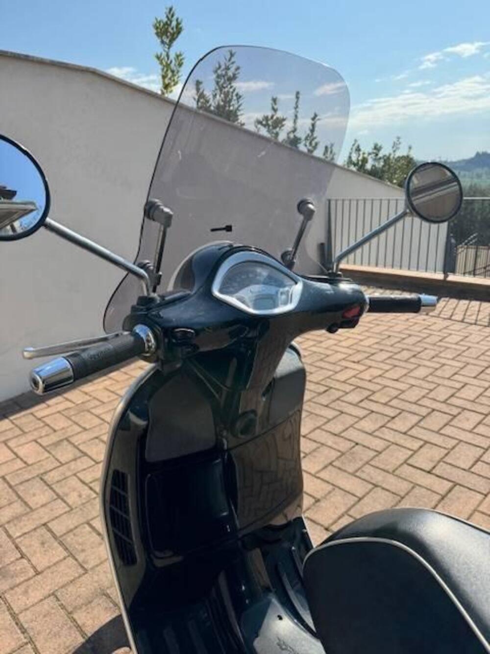 Vespa GTS 300 (2017 - 18) (7)