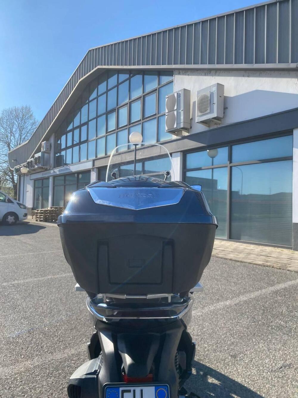 Honda SH 350 (2021 - 24) (3)